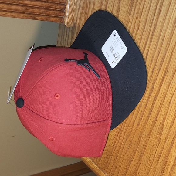 JORDAN SNAPBACK HAT - Picture 3 of 8
